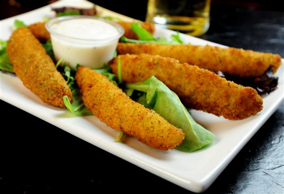 ba423b89-10d6-44da-974b-d52e8f69ef61_deep fried pickles