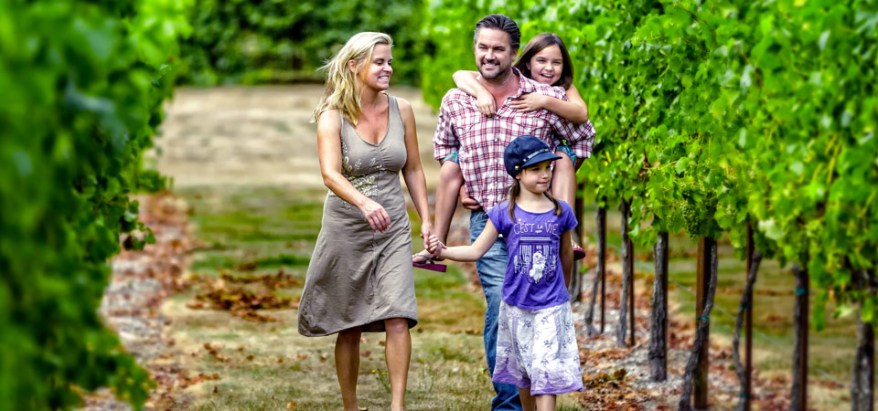 slide-kelly-chris-stella-ruby