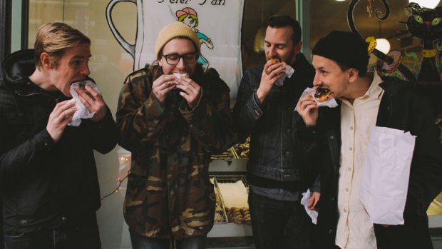 bearhands-770_press1