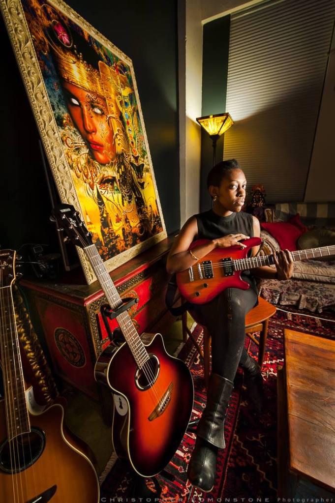 Now it took awhile to finally get this amazing woman to have a night off from running Guilt & Company and recording so we could get together for #artistathome but it was worth it. If you know her, you'll know that she is just an all around awesome person, will hug you so tight she will squeeze the air out of your lungs, and can play guitar and slay rhymes with anyone - such a talent! Can you tell that I like her ? This is Tonye Aganaba and chances are you already knew all that. 